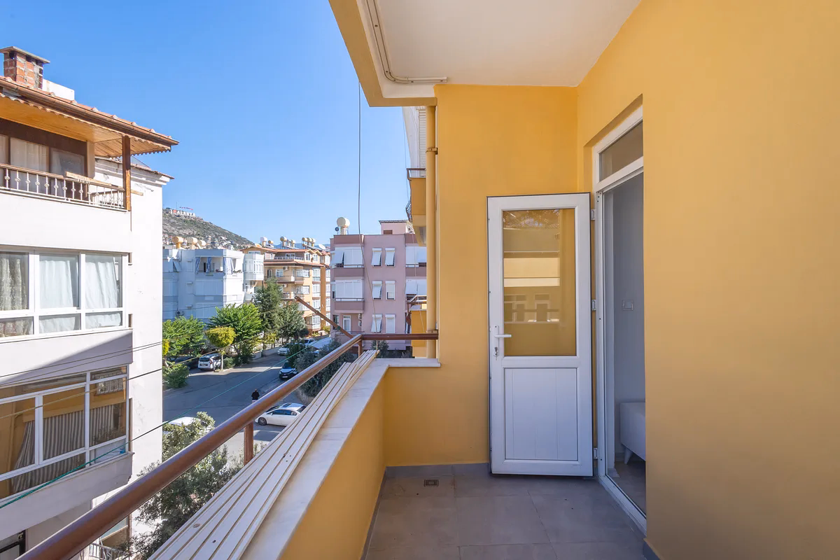 Buy Apartment Alanya Center Spacious 3+1 Residence (11) City view balcony in Alanya Center