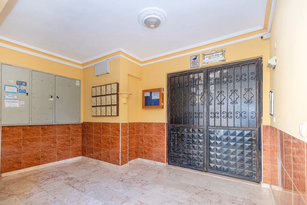 Buy Apartment Alanya Center Spacious 3+1 Residence (15) Alanya Center residential building exterior facade