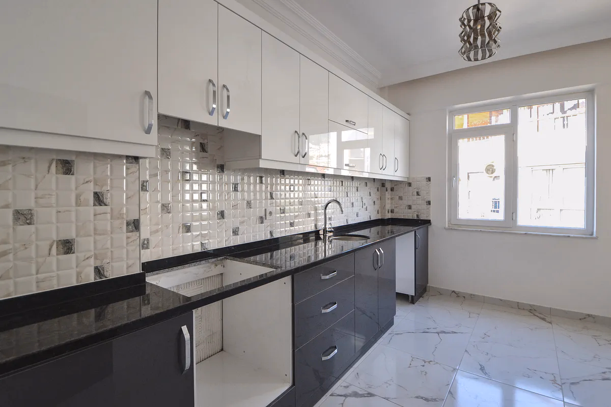 Buy Apartment Alanya Center Spacious 3+1 Residence (7) Separate family kitchen in Alanya Center
