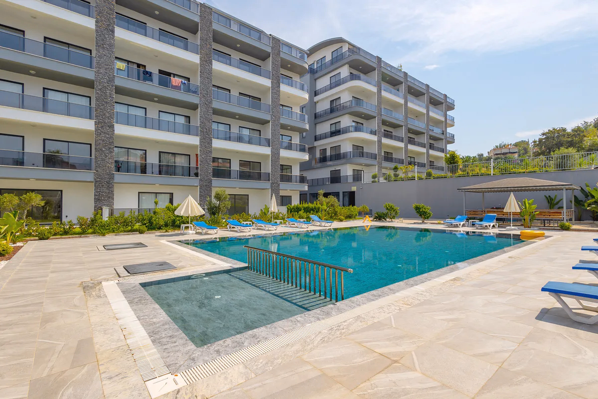 Buy Apartment Kargicak Alanya Sea Nature Residence (11) Outdoor swimming pool at Kargicak complex