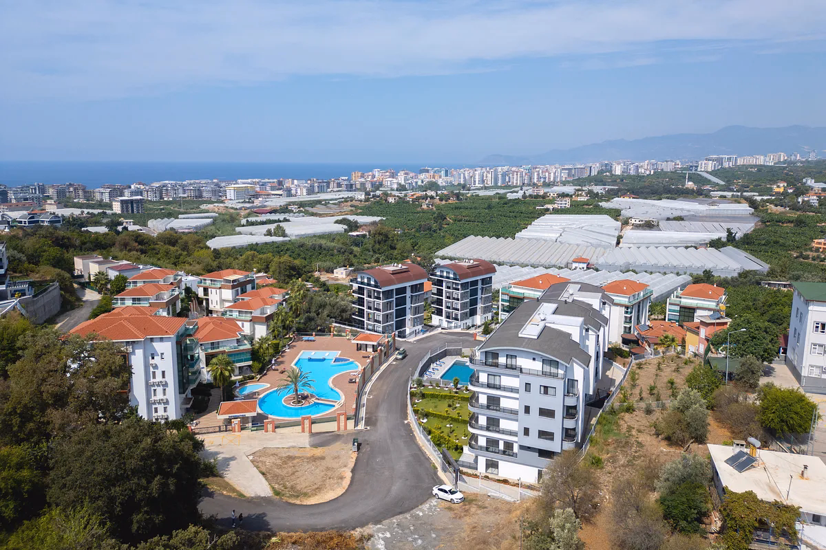 Buy Apartment Kargicak Alanya Sea Nature Residence (7) Outdoor swimming pool at Kargicak complex