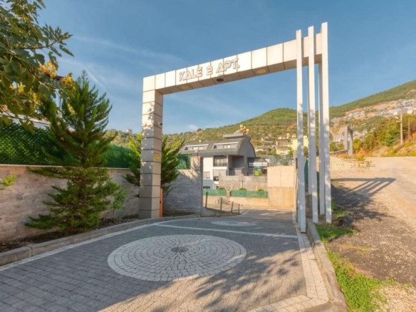 Sea & Castle View 2+1 Apartment in Alanya Sugözü