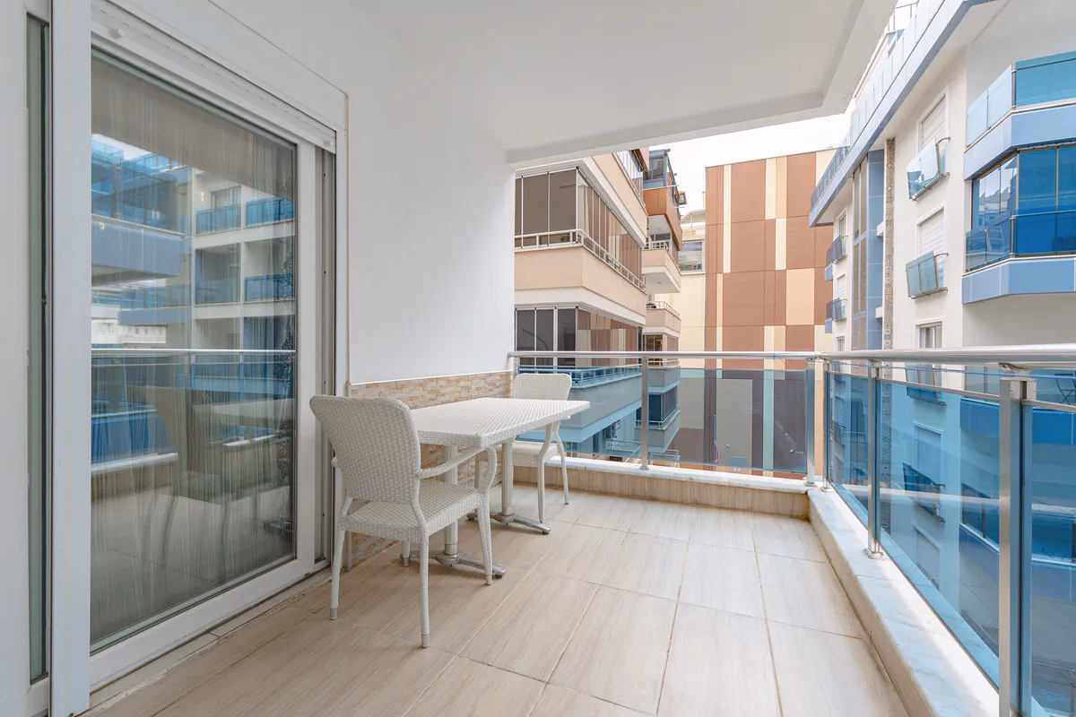 Buy Apartment Mahmutlar Alanya — Spacious 85 m² 1+1 in Hes Cebeci (10) Private balcony with outdoor views at Hes Cebeci Mahmutlar