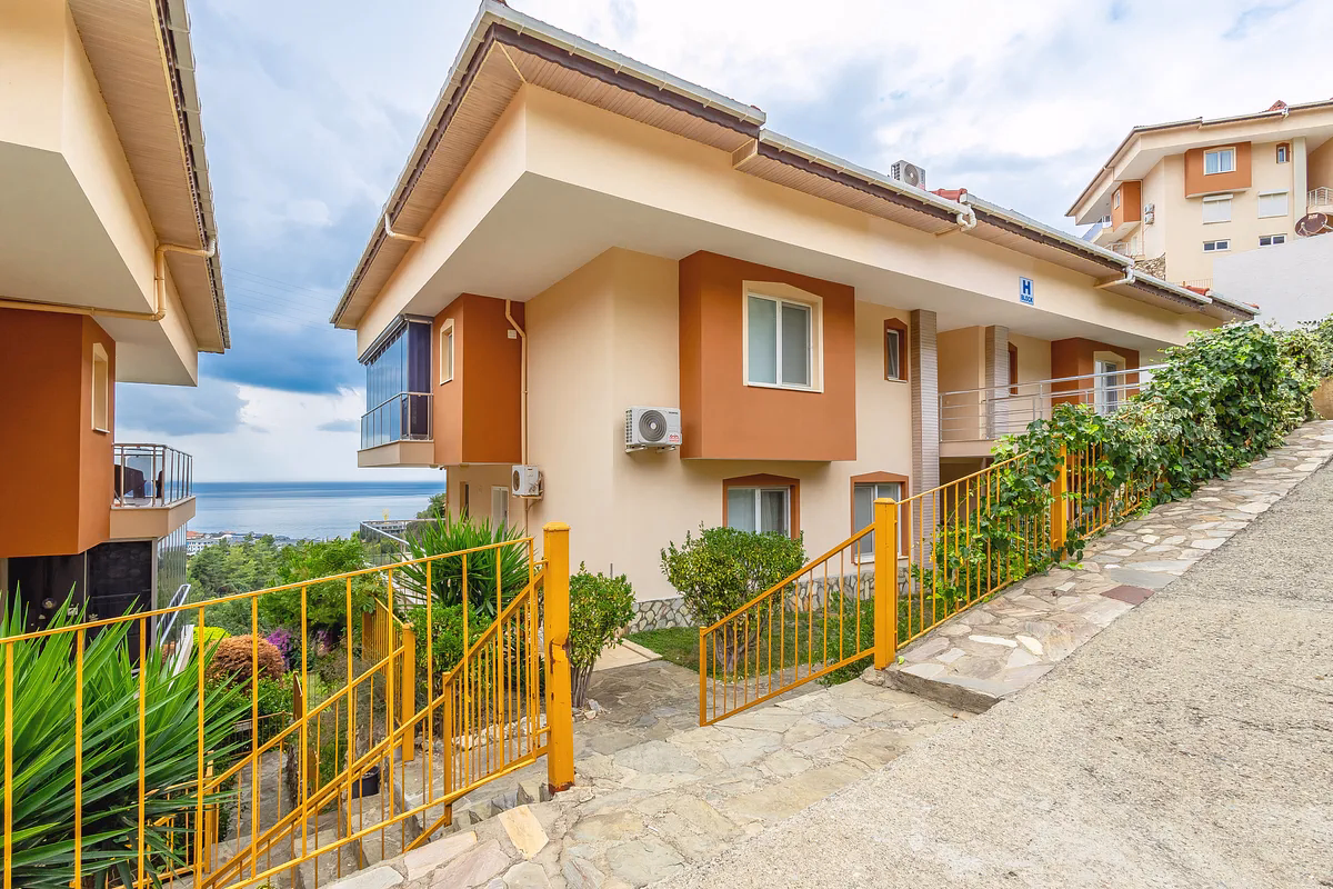 Sea View 2 residential building in Kargicak Alanya