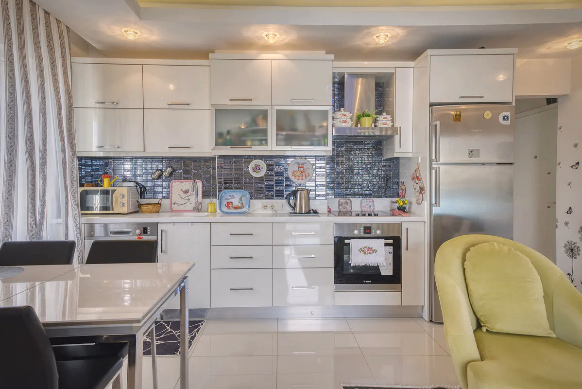 Lotus Residence Mahmutlar Alanya (14) American open kitchen in Lotus Residence Mahmutlar apartment