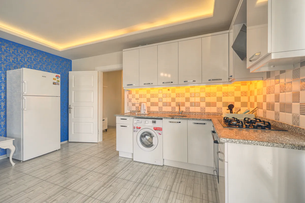 Namık Kemal Apartment Mahmutlar Sea (11) American open kitchen in Namık Kemal apartment Mahmutlar Alanya