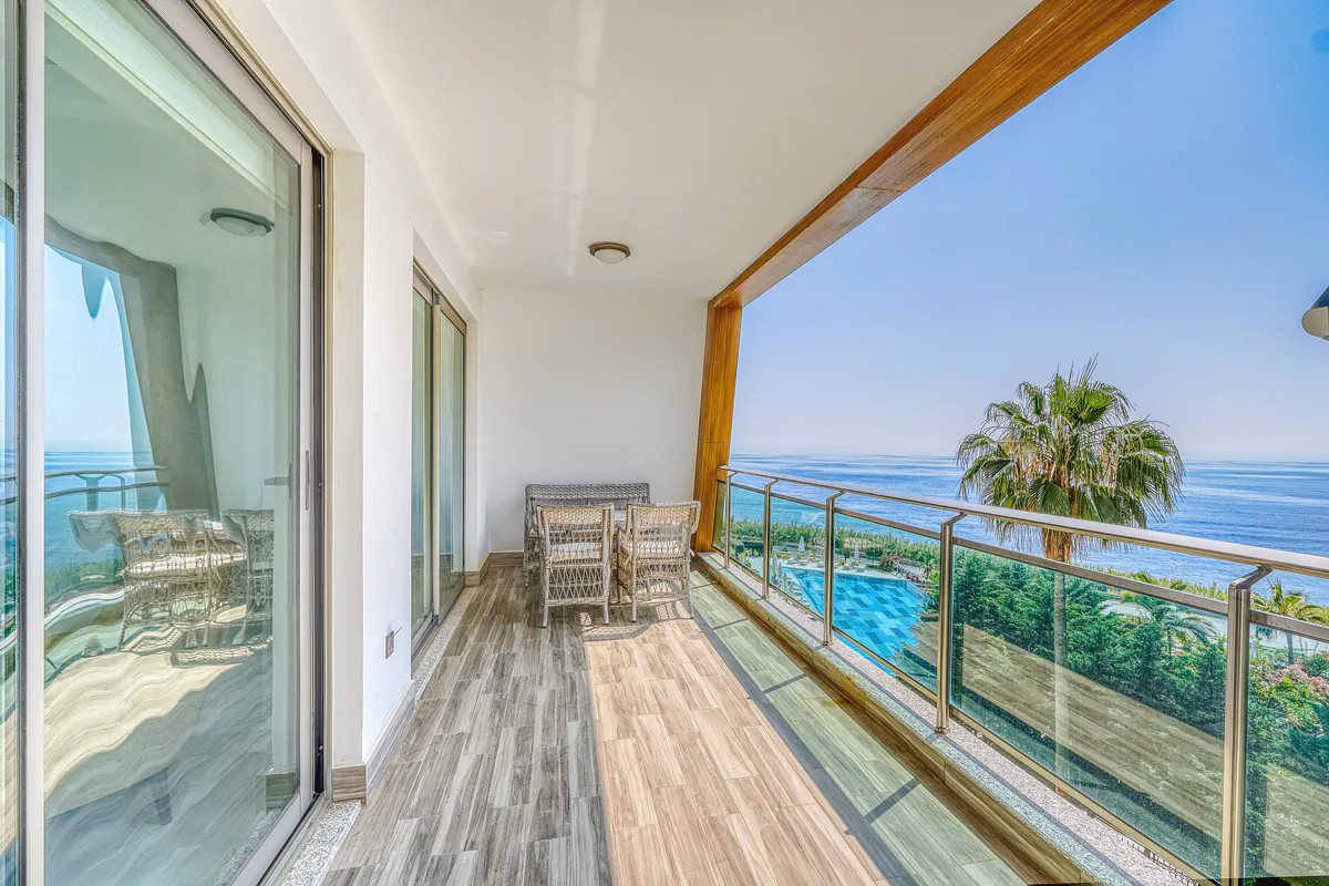 Sea View 1+1 in Hexa Panorama (10) Sea-view private balcony at Hexa Panorama Kargıcak Alanya