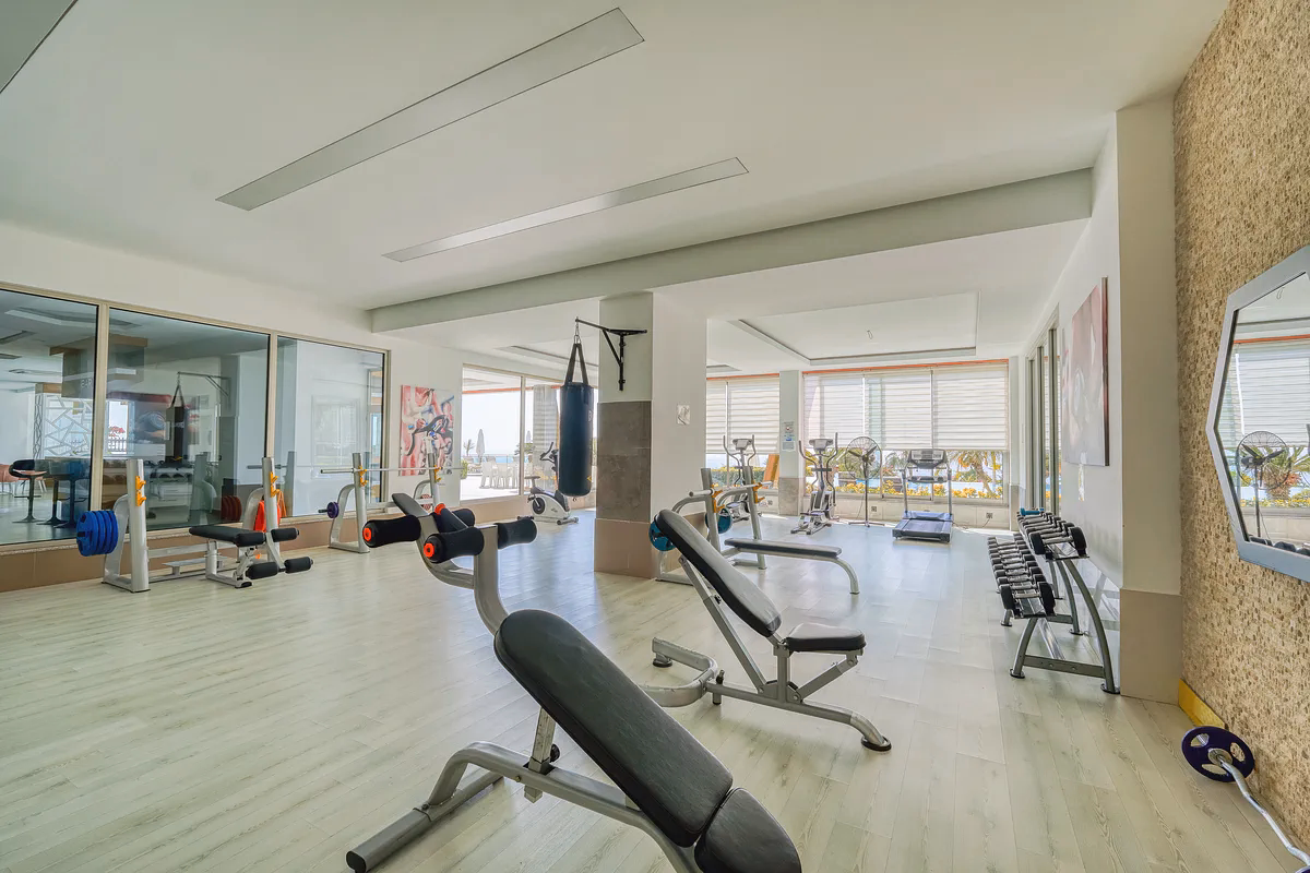 Sea View 1+1 in Hexa Panorama (4) Modern fitness room at Hexa Panorama Kargıcak Alanya