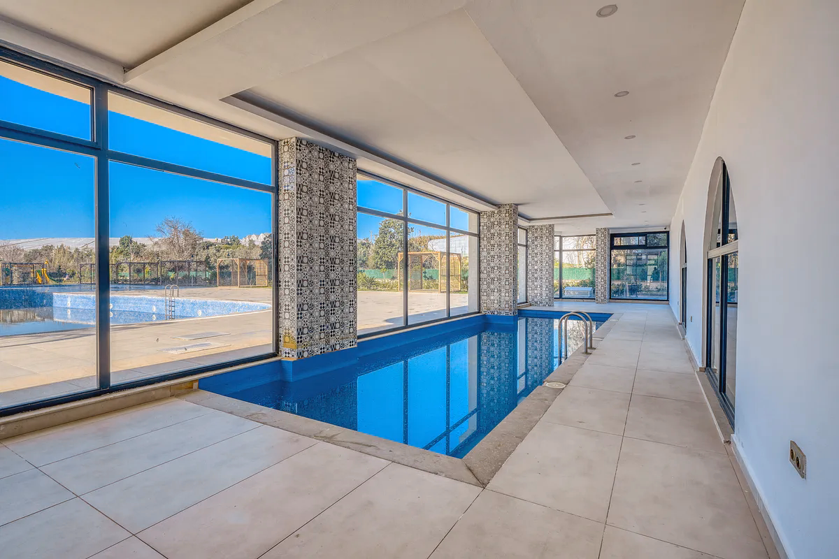Studio Apartment Mahmutlar Alanya Furnished TNH Hill (11) Outdoor swimming pool at TNH Hill