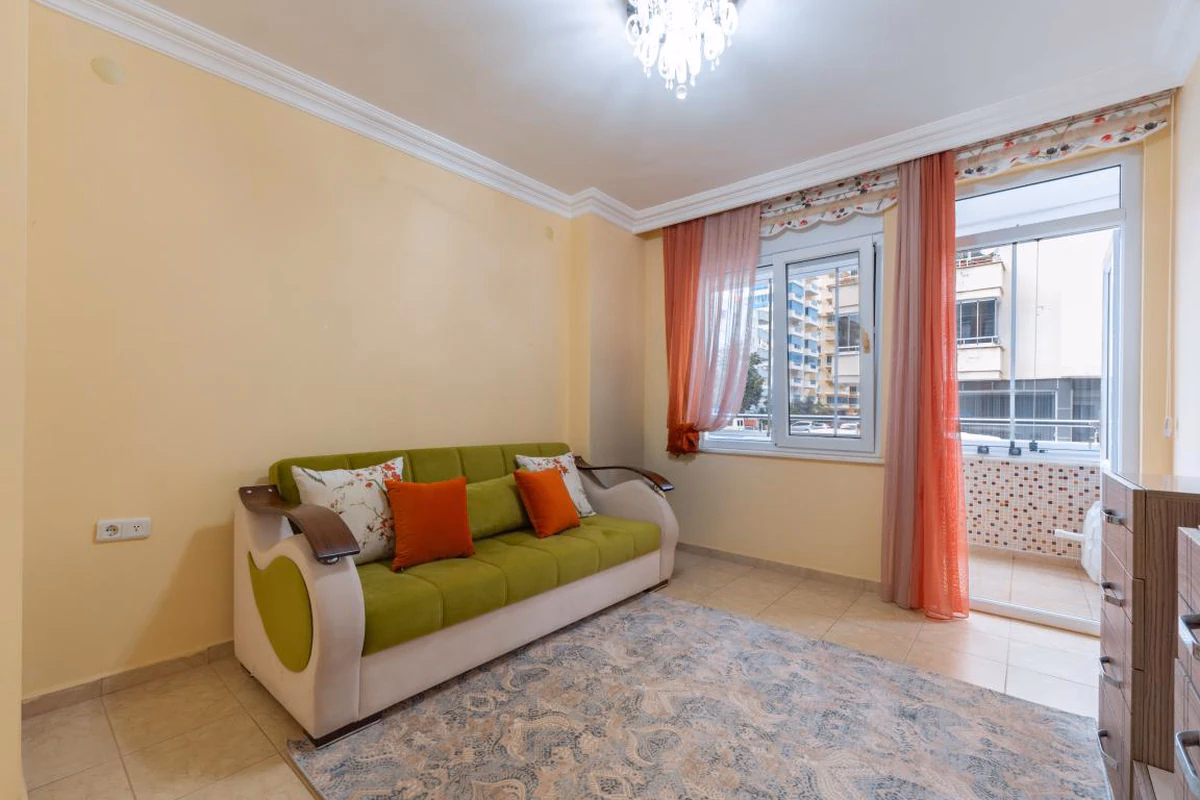 Furnished Apartment Mahmutlar – Spacious 2+1 Near Beach (18) Furnished living room in Mahmutlar apartment