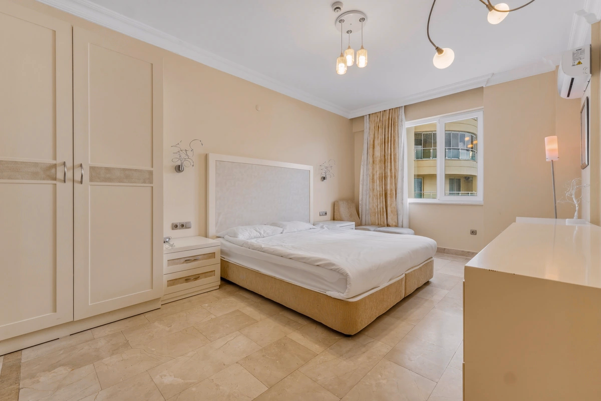 GoldCity Apartment Kargicak – Panoramic Sea Views (19) Furnished bedroom inside GoldCity Residence