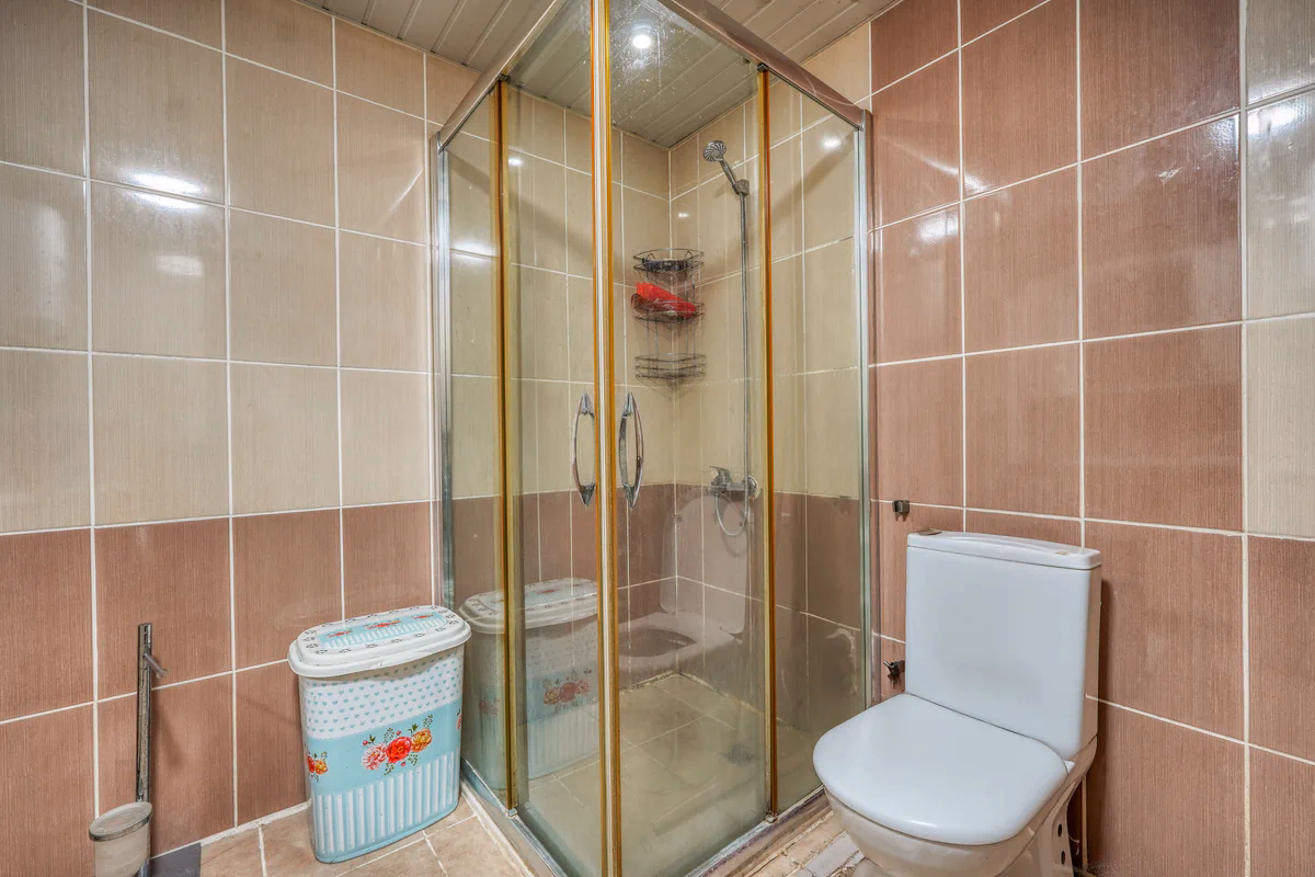 Seafront Apartment Mahmutlar (20) Hilton bathroom at Cebeci 1 Residence