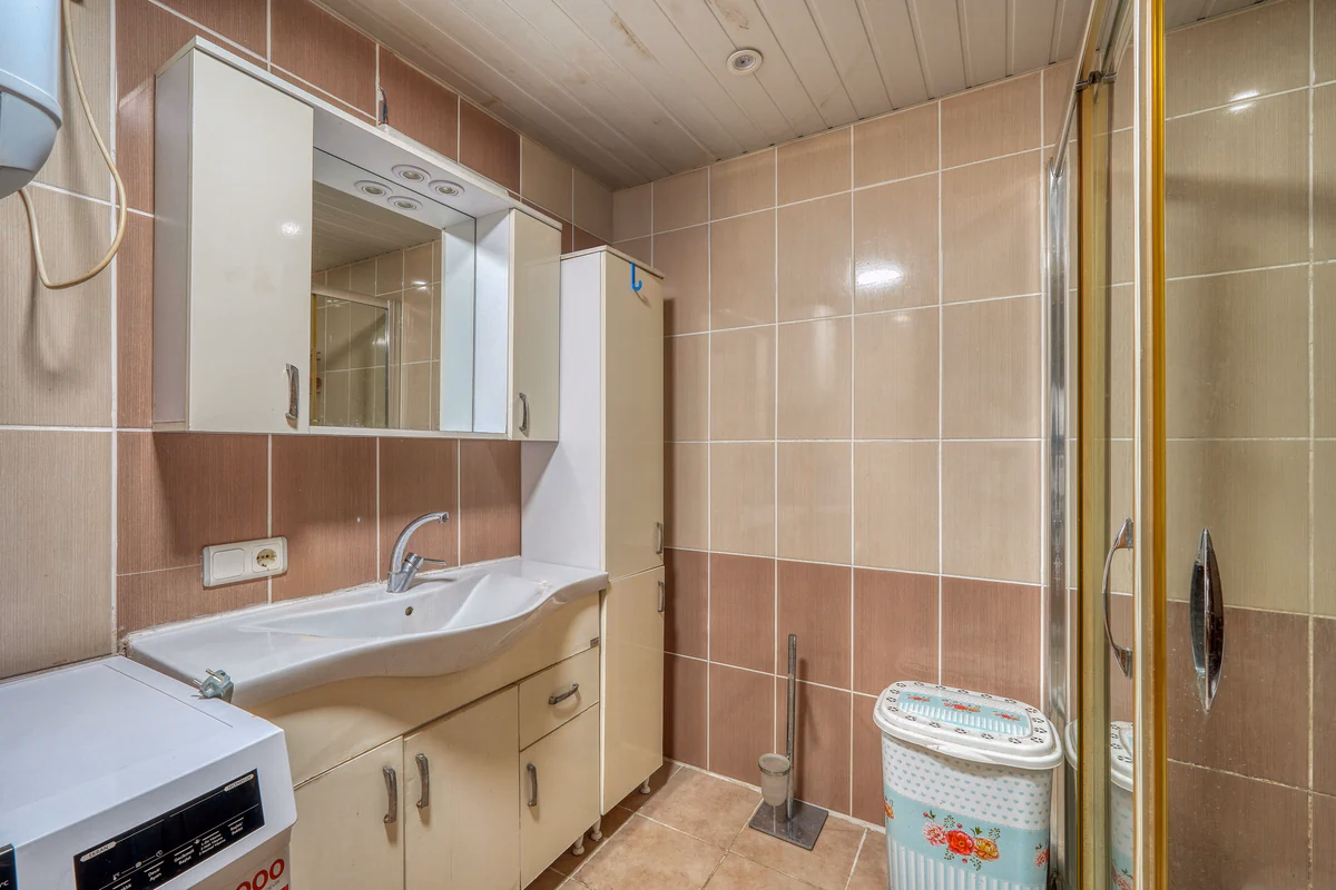 Seafront Apartment Mahmutlar (21) Hilton bathroom at Cebeci 1 Residence