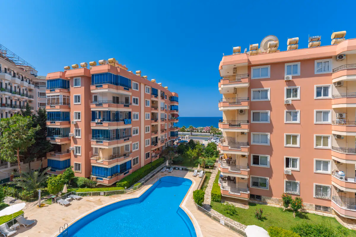 Seafront apartment complex Mahmutlar