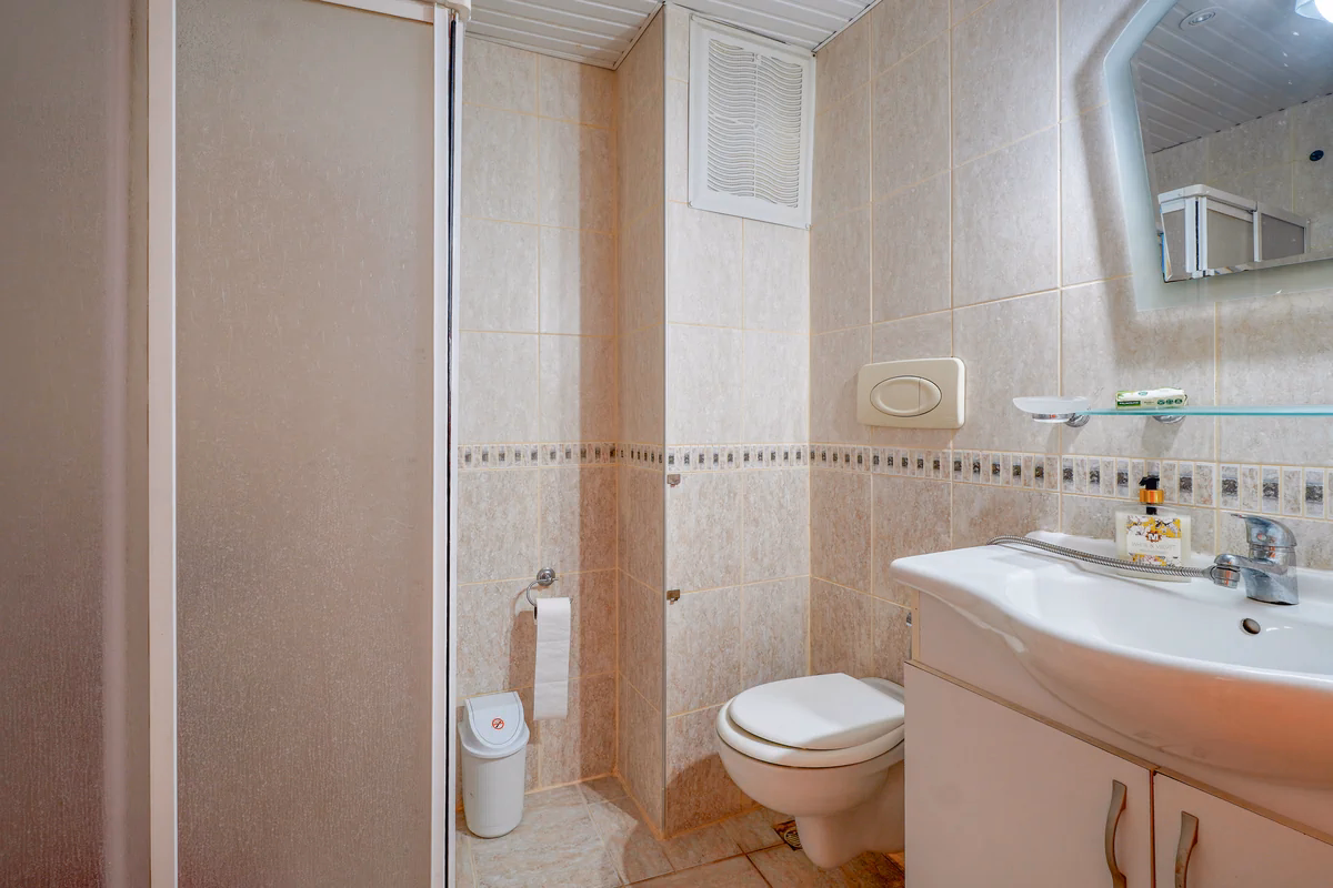 Beachfront Furnished 2+1 Apartment (13) Hilton bathroom at Pearl Residence
