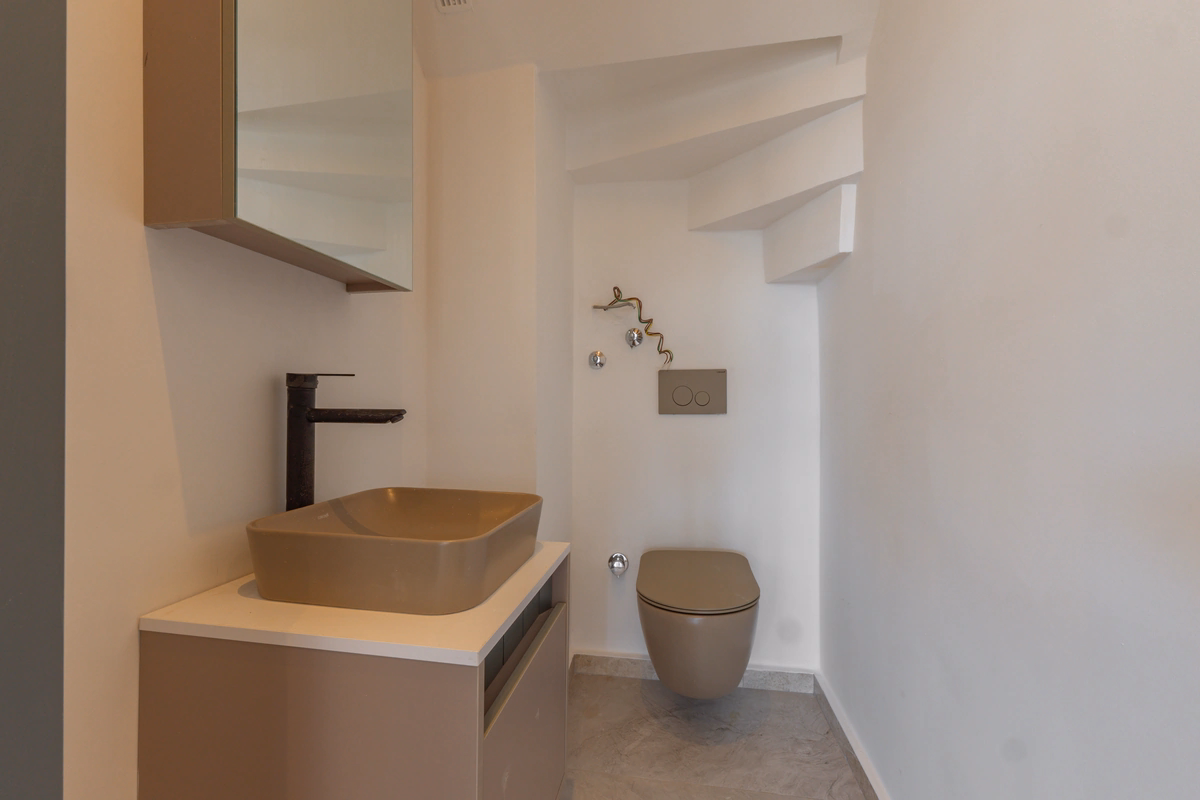 Demirtaş, Alanya, Antalya (11) Hilton bathroom Avakado Residence